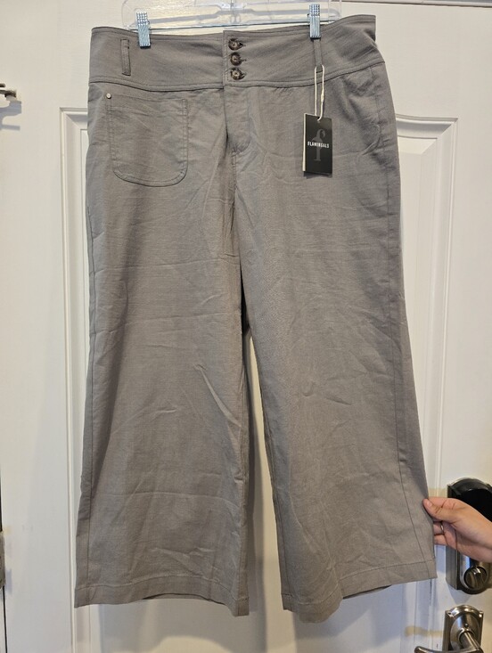 Flamingals Pants - Flamingals Grey Pants, Size 2XL, New With Tags
